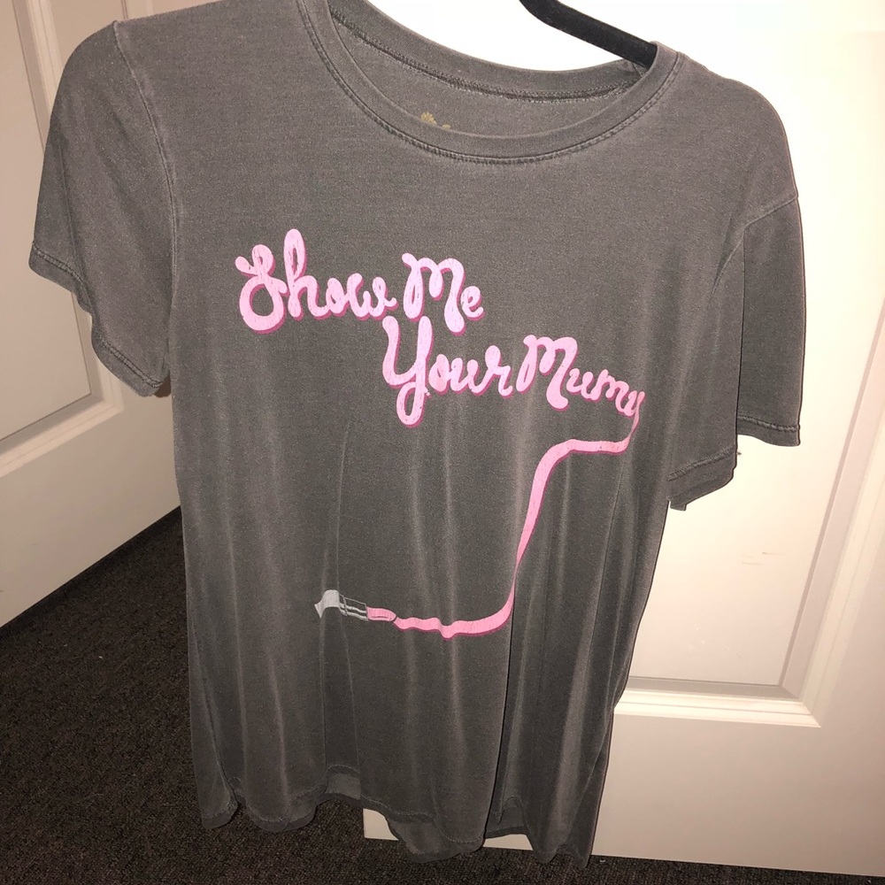 Show me your mumu lipstick graphic tee